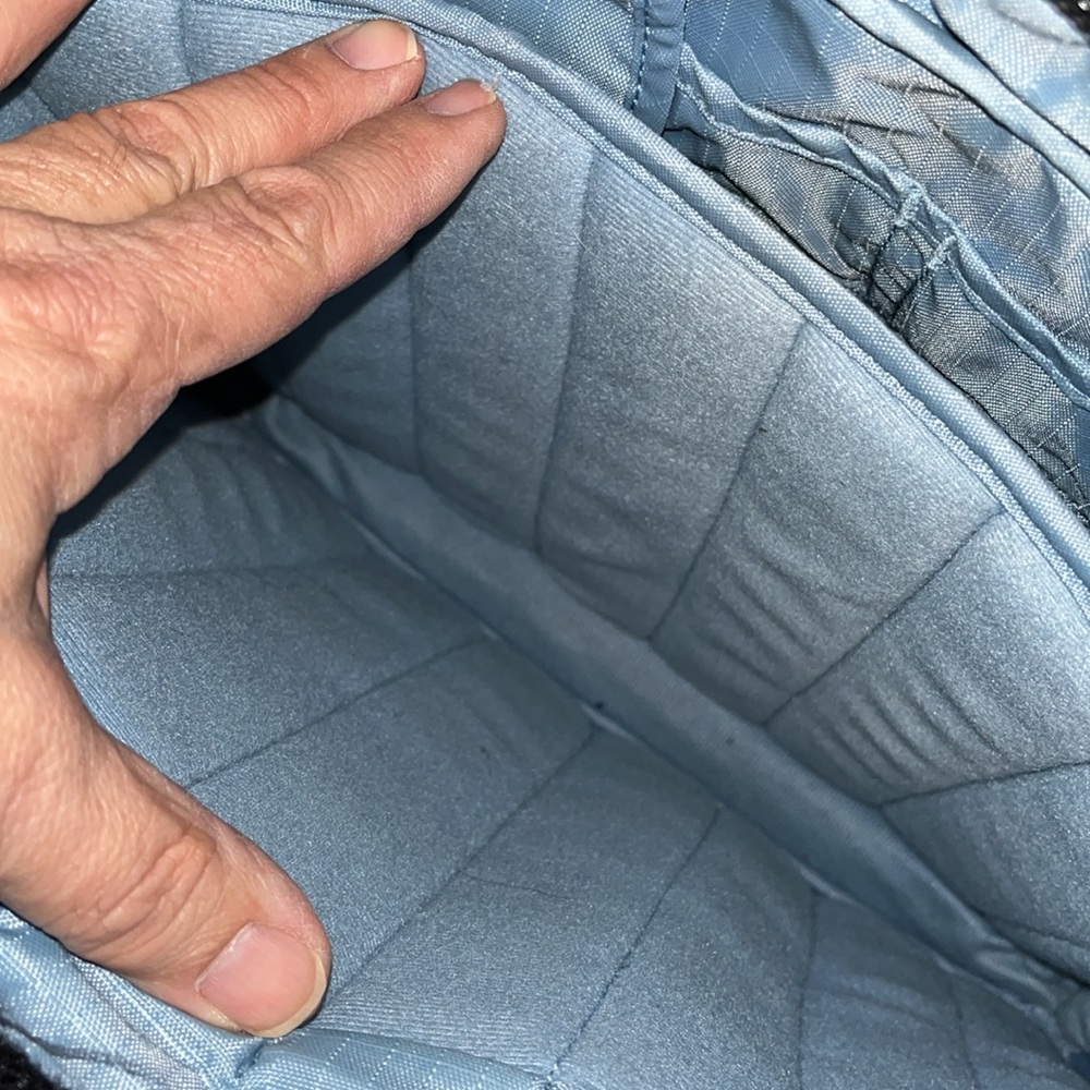 Crumpler Dr Henkel 13” messenger bag - Picture 7 of 12